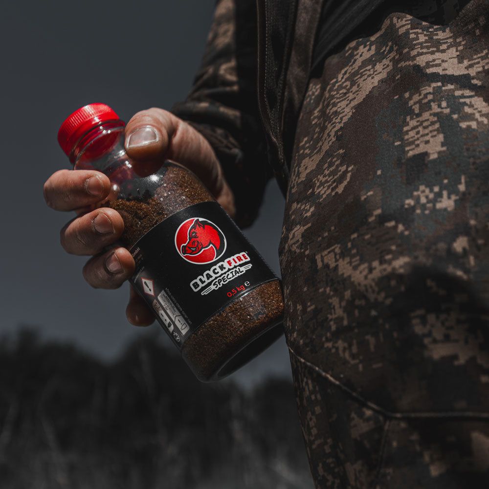 BlackFire Special Attractant – 6 × 0.5 kg